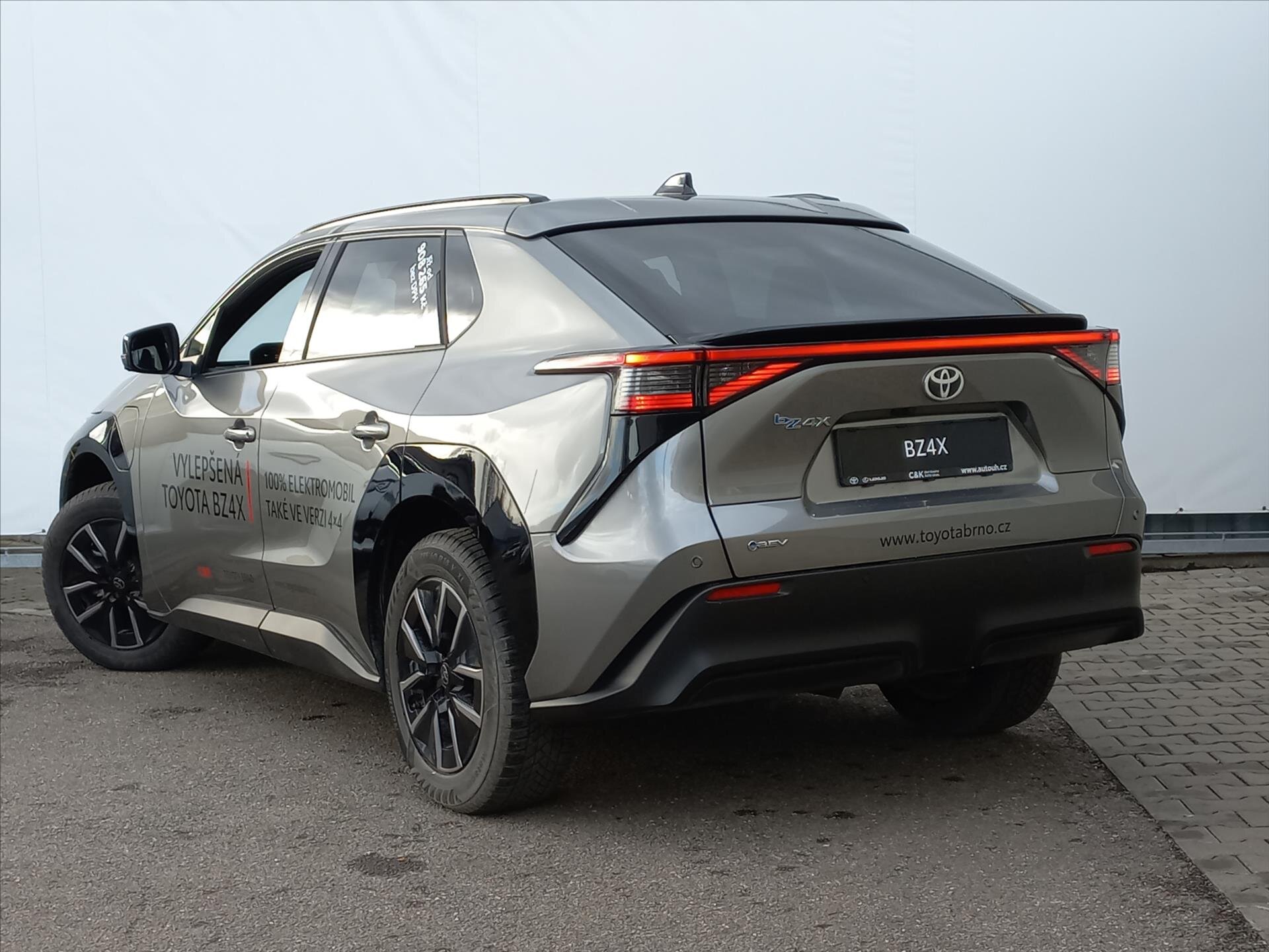 Toyota bZ4X SUV / Terénní 0,0 167 kw