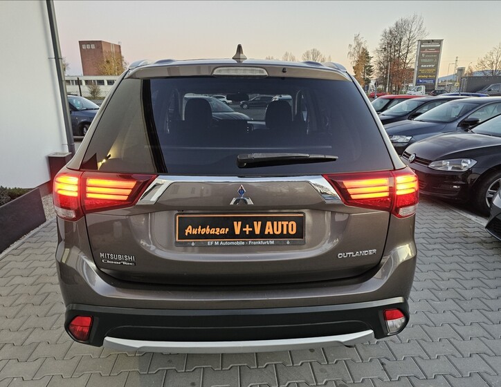 Mitsubishi Outlander 9