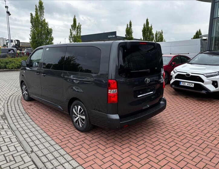 Toyota ProAce Verso 4