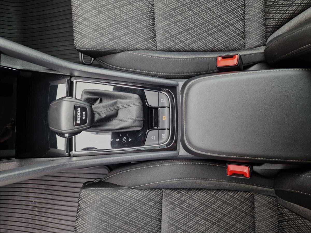 Škoda Karoq SUV 2,0 l 110 kw