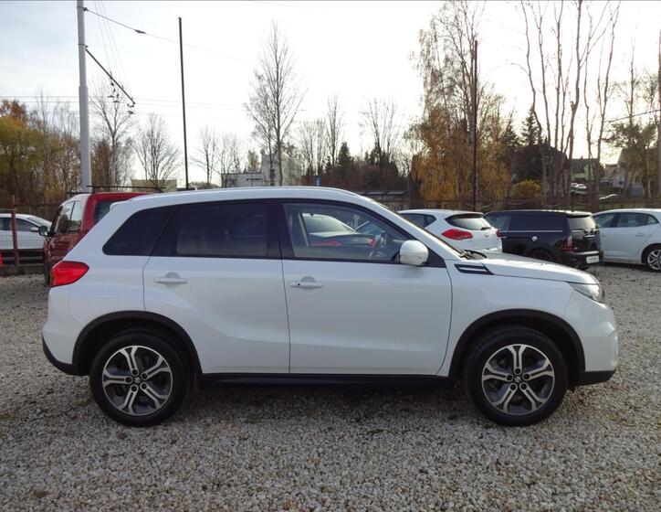 Suzuki Vitara 8