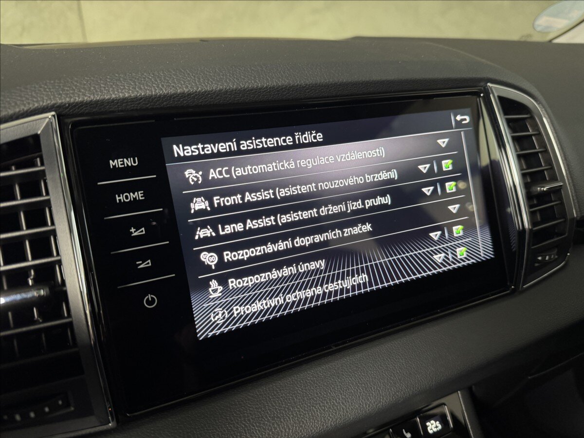 Škoda Karoq SUV / Terénní 2,0 l 110 kw