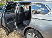 Mitsubishi Outlander 13