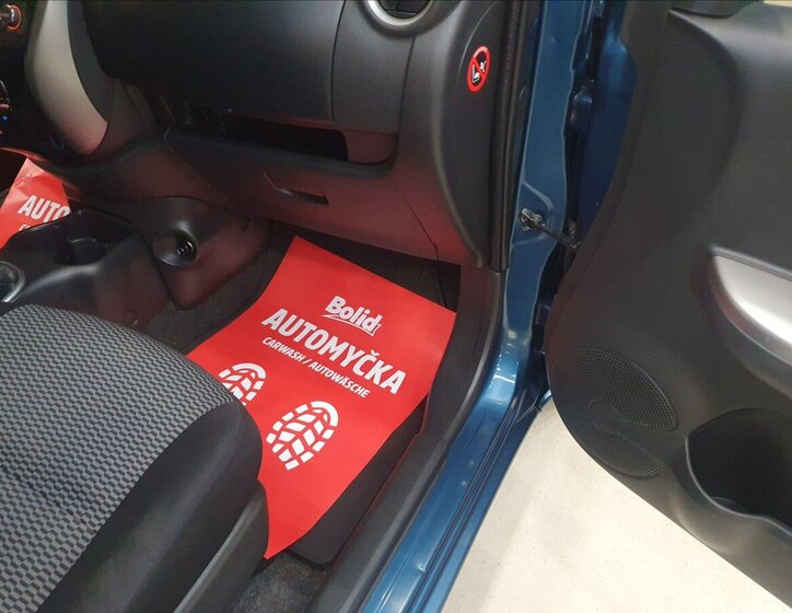 Nissan Micra Hatchback 1,2 l 59 kw