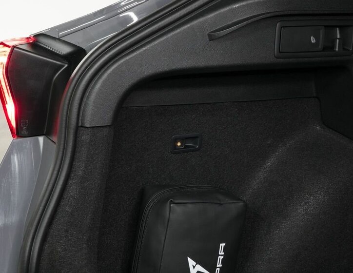 Cupra Formentor SUV / Terénní 2,0 l 140 kw