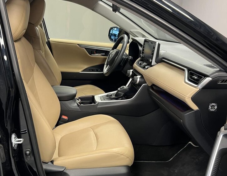 Toyota RAV4 SUV 2,5 l 131 kw