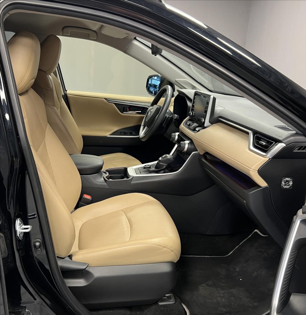 Toyota RAV4 SUV 2,5 l 131 kw