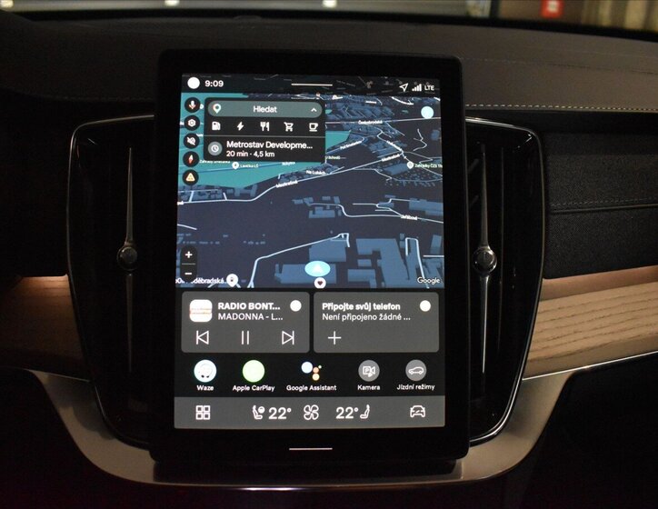 Volvo XC90 SUV / Terénní 2,0 l 228 kw