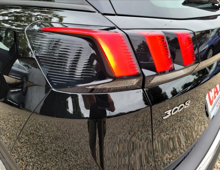Peugeot 3008 SUV 1,5 l 96 kw