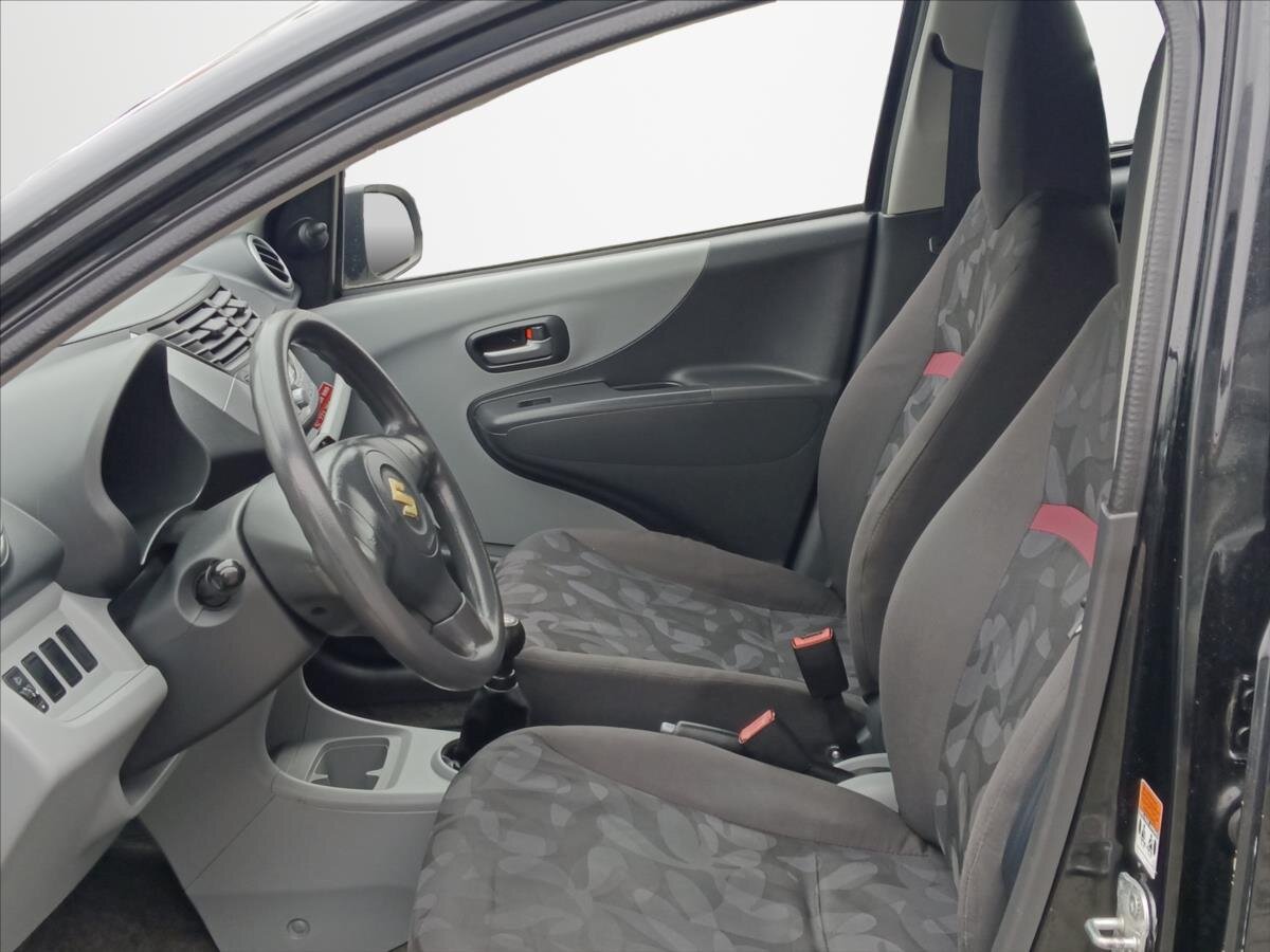 Suzuki Alto Hatchback 996,0 50 kw