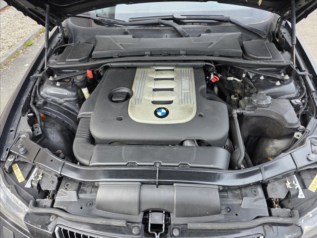 BMW Řada 3 Kombi 3,0 l 170 kw