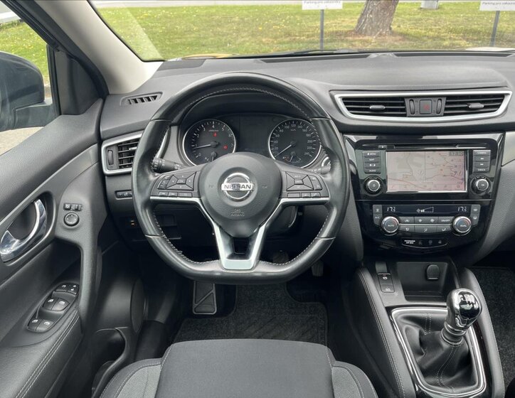 Nissan Qashqai SUV / Terénní 1,3 l 103 kw