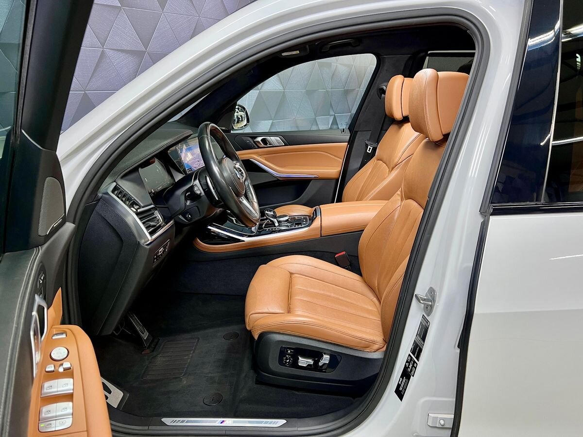 BMW X7 SUV / Terénní 3,0 l 250 kw