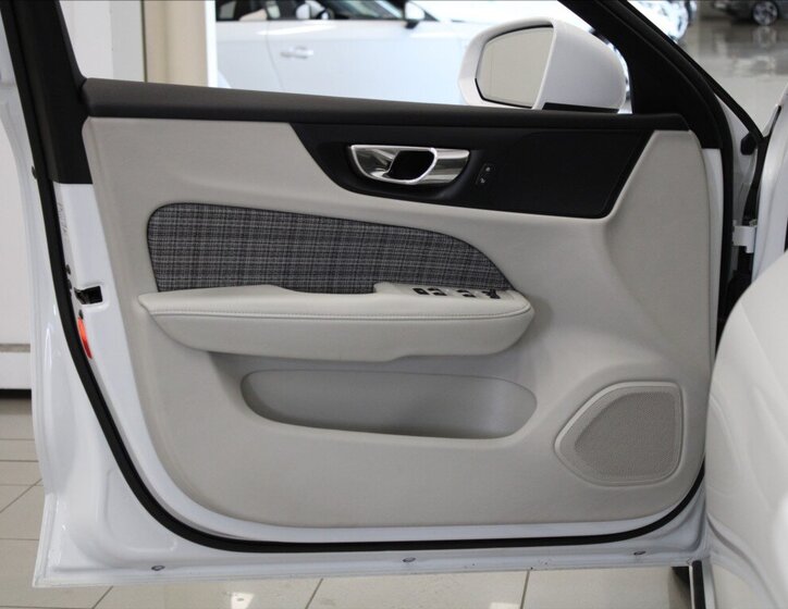 Volvo V60 Kombi 2,0 l 110 kw