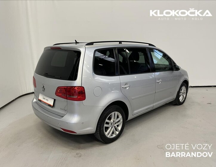 Volkswagen Touran 2