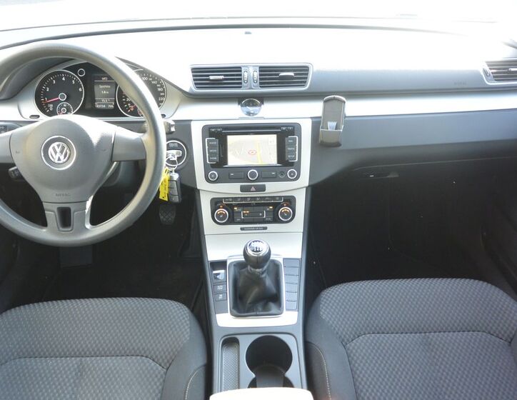 Volkswagen Passat 11