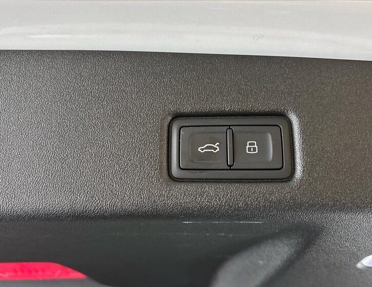 Audi Q5 SUV / Terénní 2,0 l 150 kw