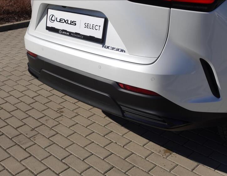 Lexus NX 350h 38