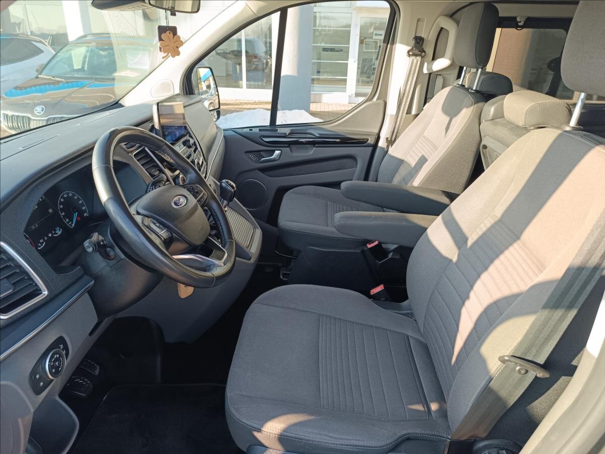 Ford Tourneo Custom MPV 2,0 l 110 kw
