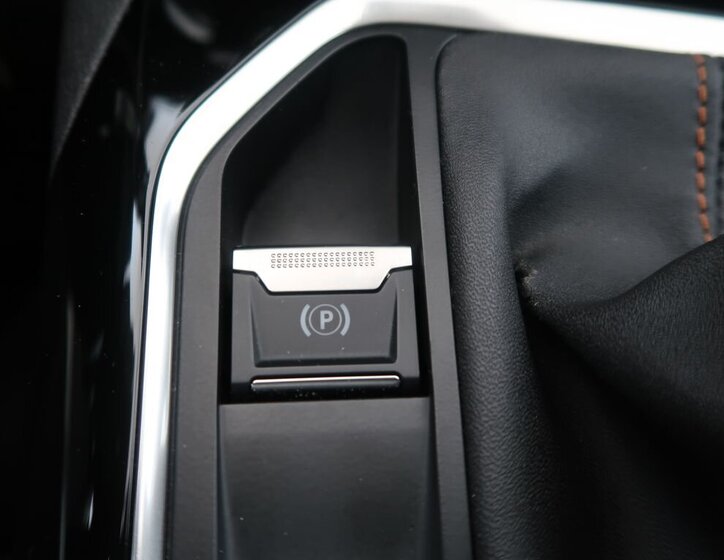 Peugeot 5008 SUV 1,2 l 96 kw