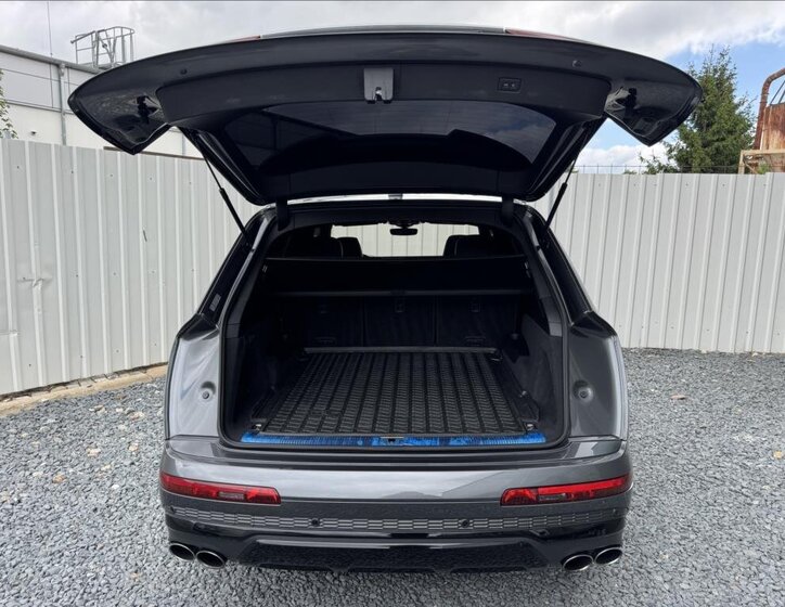 Audi SQ7 Kombi 4,0 l 320 kw