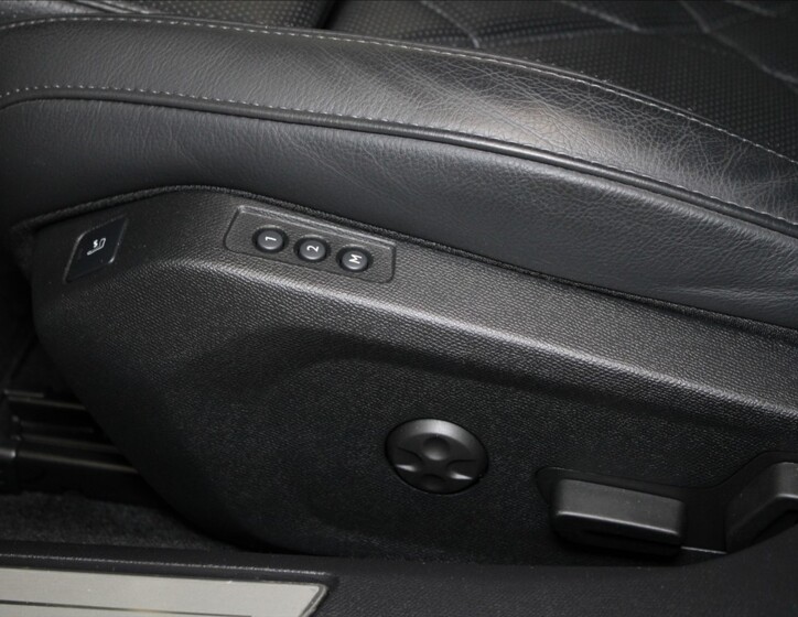 DS Automobiles DS9 29