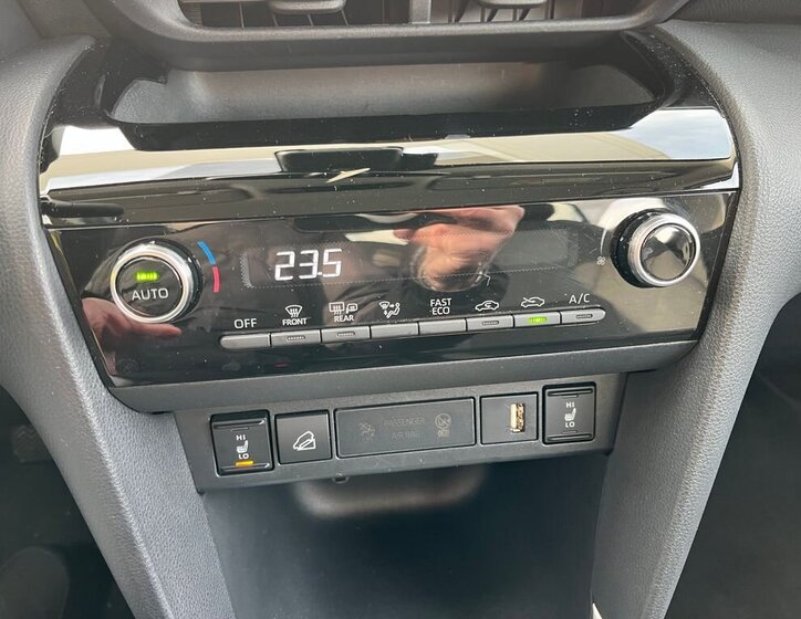 Toyota Yaris Cross SUV 1,5 l 68 kw