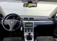 Volkswagen Passat Sedan / Limuzína 2,0 l 103 kw