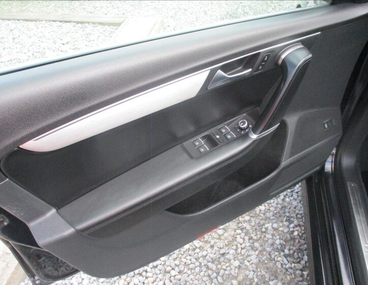 Volkswagen Passat Kombi 2,0 l 130 kw