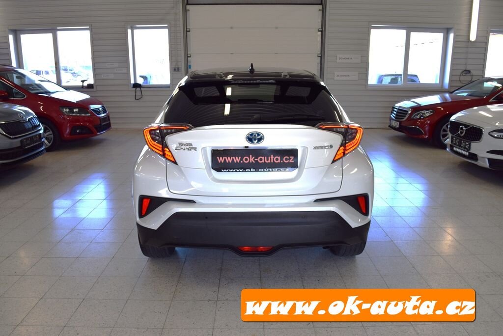 Toyota C-HR Hatchback 1,8 l 0