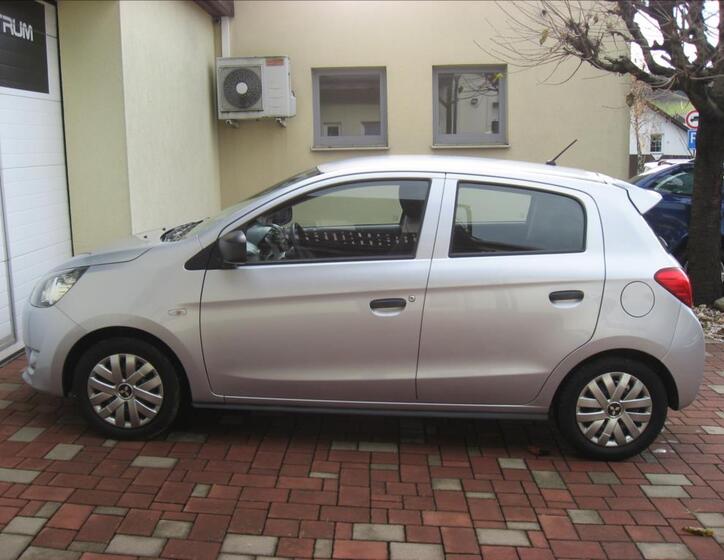 Mitsubishi Space Star 11