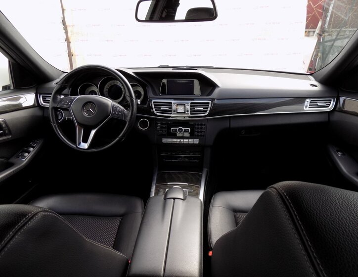 Mercedes-Benz Třídy E Sedan / Limuzína 2,1 l 125 kw