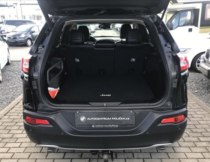 Jeep Cherokee Kombi 2,0 l 125 kw