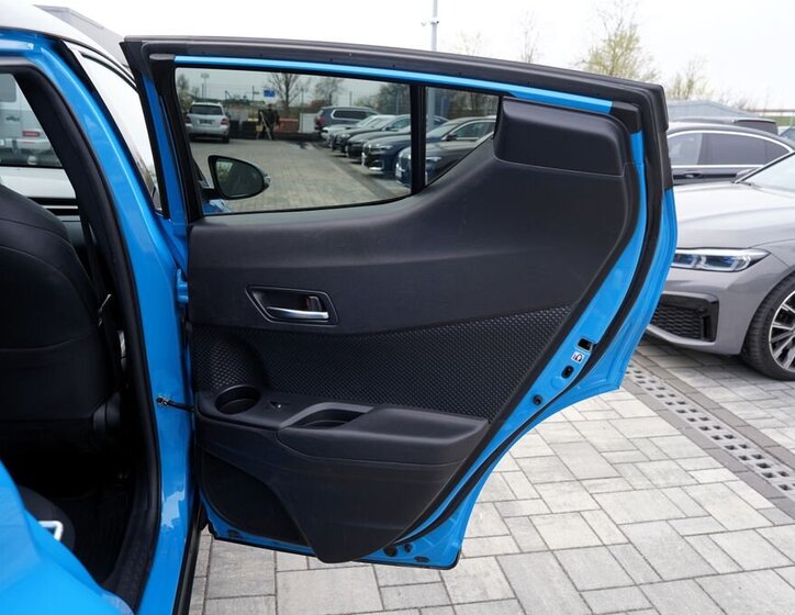 Toyota C-HR Hatchback 1,8 l 125 kw