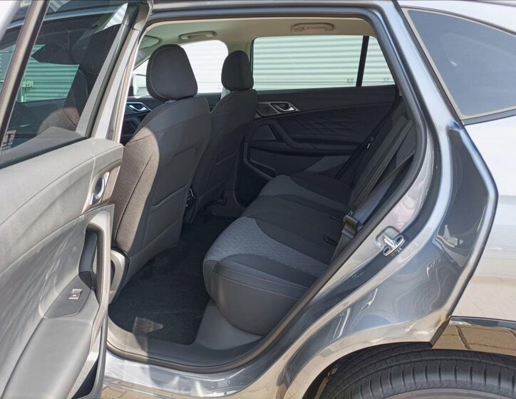 MG HS SUV / Terénní 1,5 l 125 kw