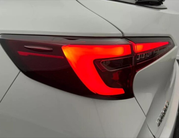 Toyota Corolla Kombi 2,0 l 144 kw