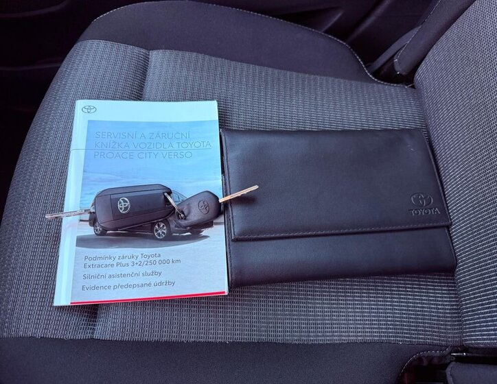 Toyota ProAce Kombi 1,5 l 96 kw