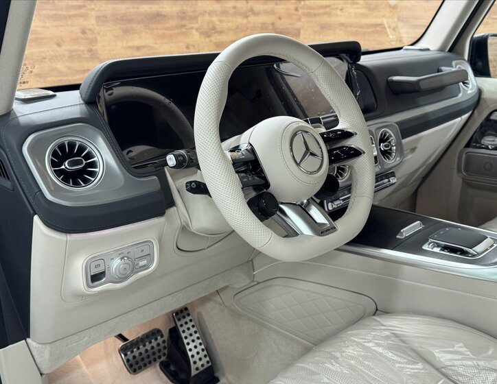 Mercedes-Benz Třídy G SUV 4,0 l 430 kw