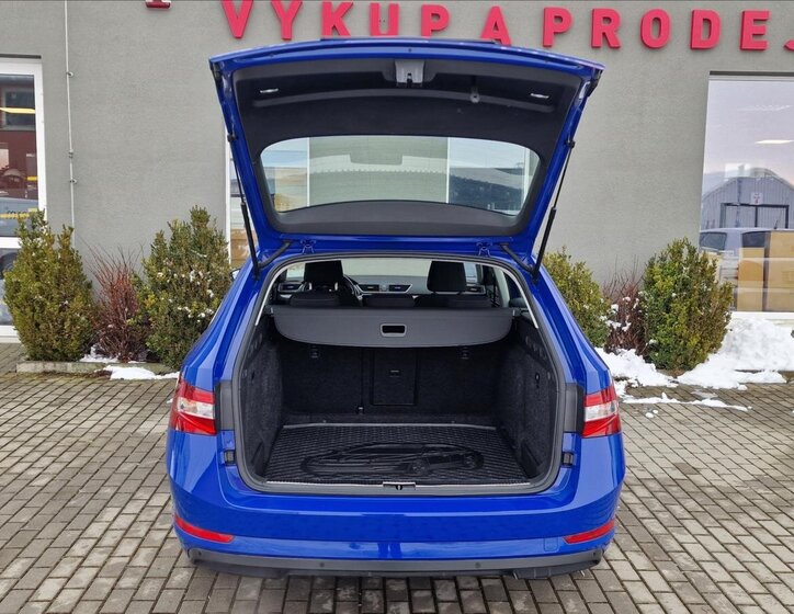 Škoda Superb Kombi 1,5 l 110 kw