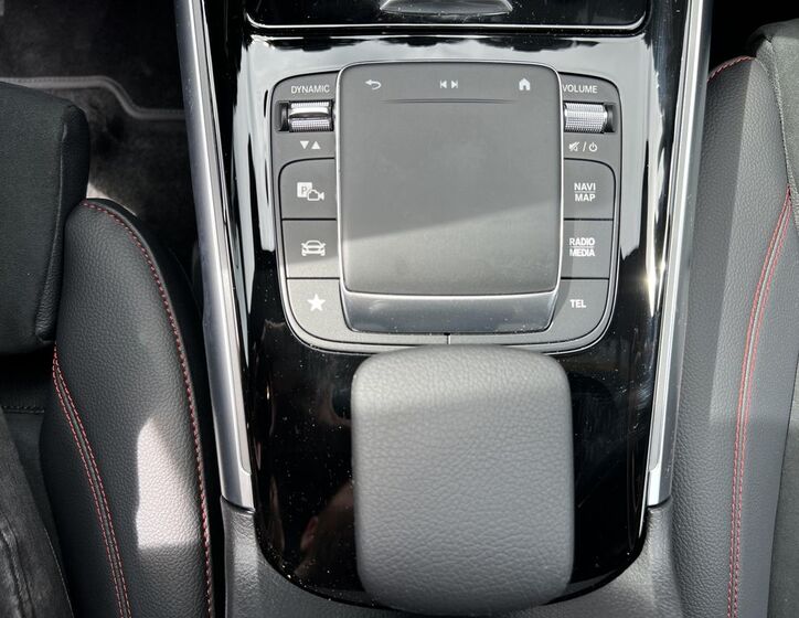 Mercedes-Benz EQB 15