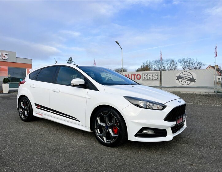 Ford Focus Hatchback 2,0 l 184 kw