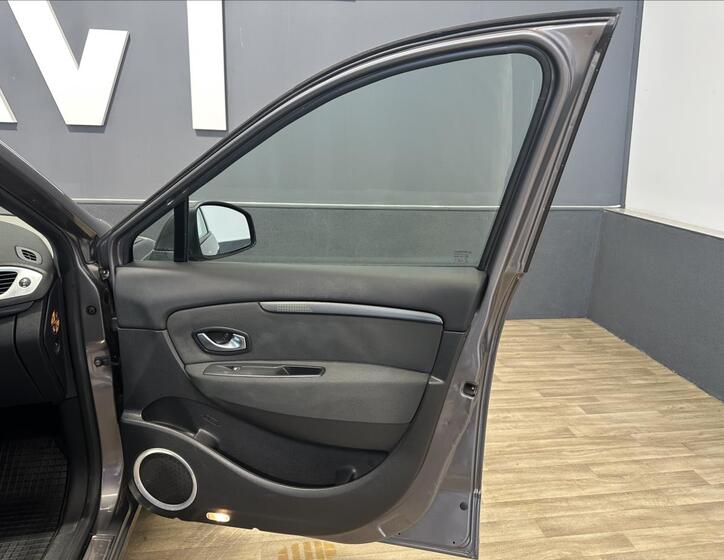 Renault Grand Scénic 21