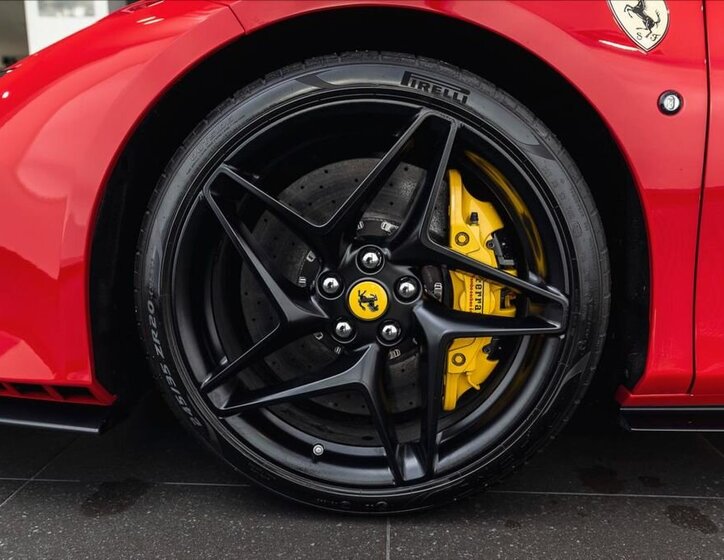 Ferrari Ostatní Kupé 3,9 l 530 kw