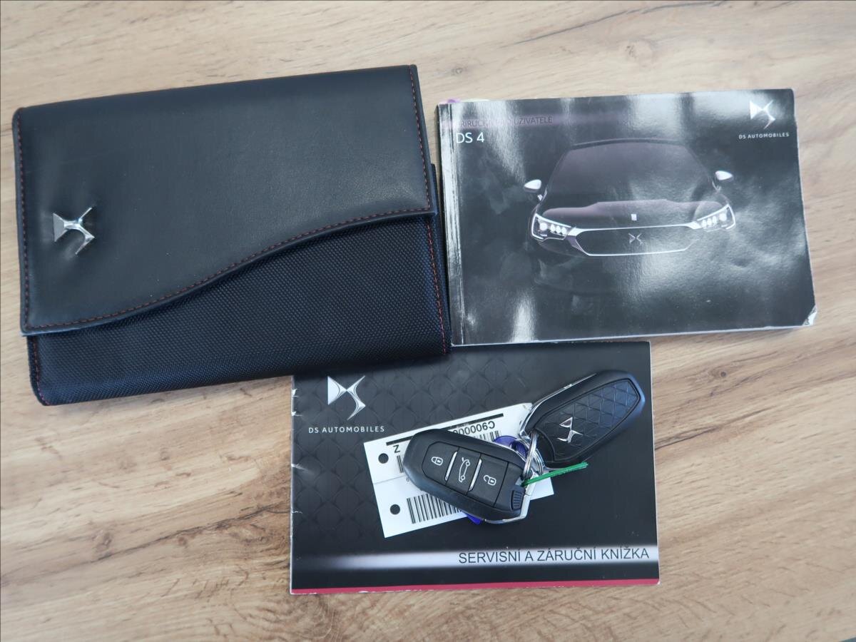 DS Automobiles DS4 Hatchback 1,6 l 88 kw