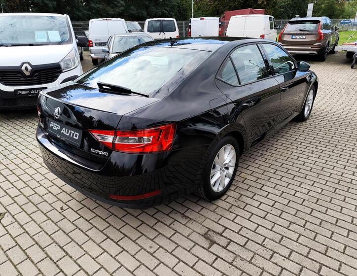 Škoda Superb 2