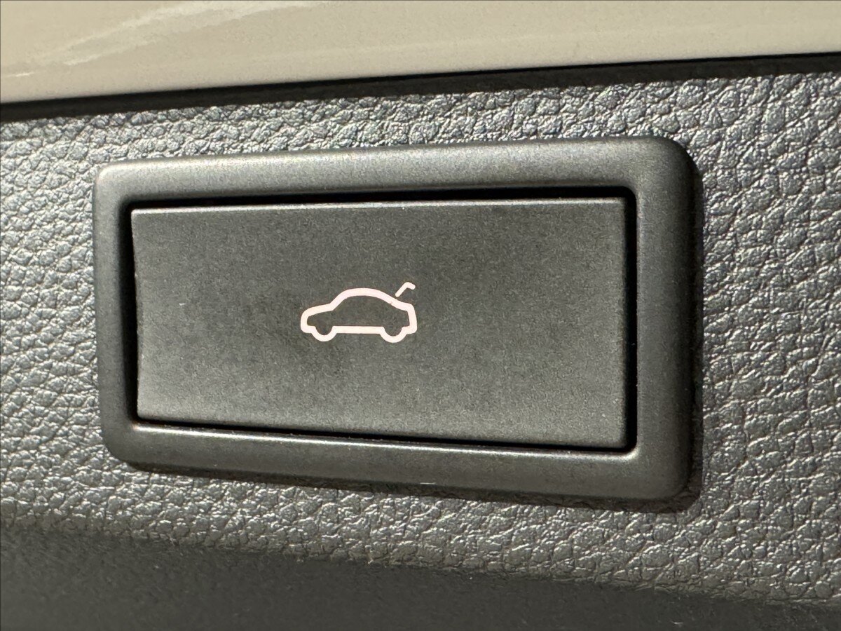 Škoda Karoq SUV / Terénní 2,0 l 110 kw