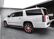 Cadillac Escalade SUV / Terénní 6,2 l 313 kw