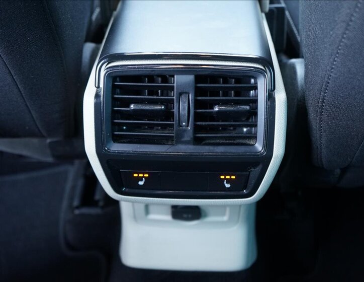 Škoda Karoq SUV / Terénní 2,0 l 110 kw