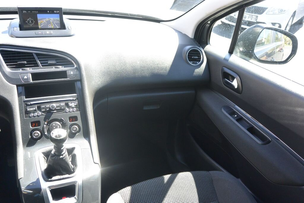 Peugeot 5008 MPV 1,6 l 88 kw