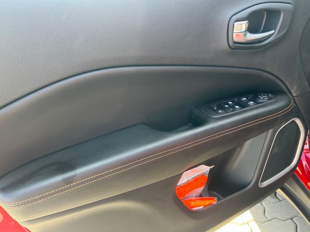 Jeep Compass SUV 1,4 l 103 kw